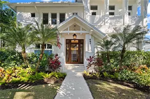 685 2nd St S, Naples, FL 34102 - Photo 1