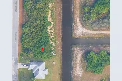 427 Western Ave S, Lehigh Acres, FL 33974 - Photo 1