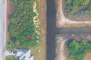 427 Western Ave S, Lehigh Acres, FL 33974 - Photo 1