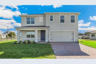 909 NE 1st Pl, Cape Coral, FL 33909 - Photo 1
