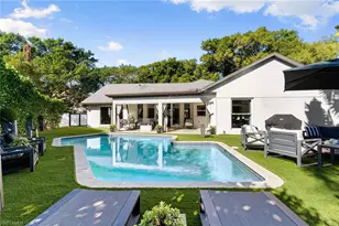 2570 Crayton Rd, Naples, FL 34103 - Photo 1