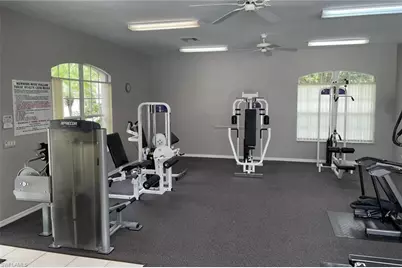 9151 Kings Cove Ct, Fort Myers, FL 33967 - Photo 6