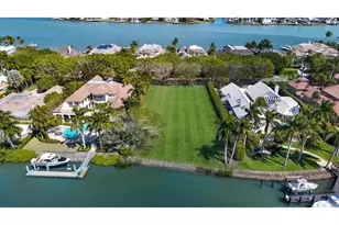 980 Galleon Dr, Naples, FL 34102 - Photo 1