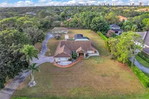 561 Ridge Dr, Naples, FL 34108 - Photo 1