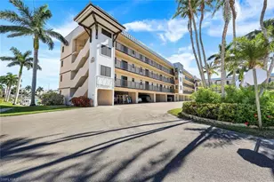 803 River Point Dr, Naples, FL 34102 - Photo 1