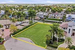 754 16th Ave S, Naples, FL 34102 - Photo 1