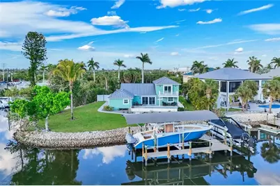 11861 Isle Of Palms Dr, Fort Myers Beach, FL 33931 - Photo 1