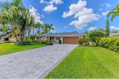 219 Cypress Way W, Naples, FL 34110 - Photo 1