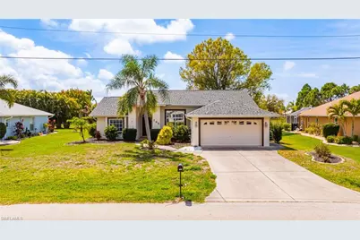 137 Acalypha, Punta Gorda, FL 33955 - Photo 1