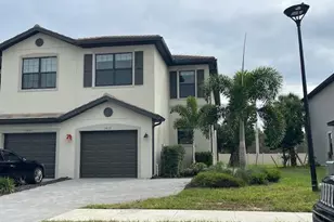 14111 Pine Lodge Ln, Fort Myers, FL 33913 - Photo 1
