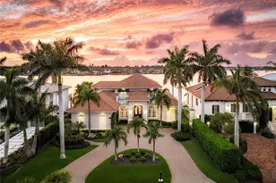 1942 Kingfish Rd, Naples, FL 34102 - Photo 1
