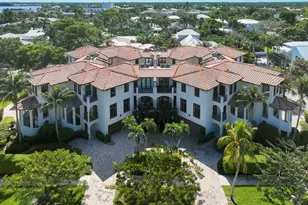 692 10th Ave S, Naples, FL 34102 - Photo 1