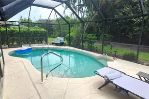 425 Fox Den Cir, Naples, FL 34104 - Photo 1