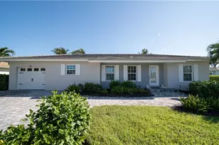 911 Heron Ct, Marco Island, FL 34145 - Photo 1