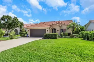 437 Fox Den Cir, Naples, FL 34104 - Photo 1