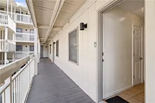 4 N Forest Beach Dr, Hilton Head Island, SC 29928 - Photo 4
