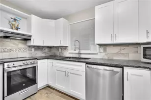 663 William Hilton Pkwy, Hilton Head Island, SC 29928 - Photo 12