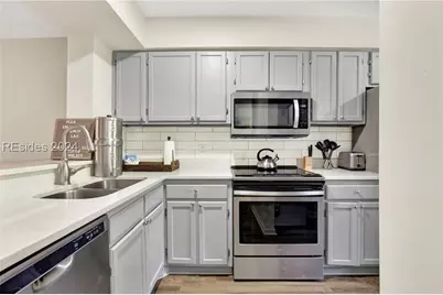 36 Deallyon Avenue #66, Hilton Head Island, SC 29928 - Photo 2