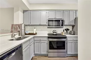 36 Deallyon Ave, Hilton Head Island, SC 29928 - Photo 2