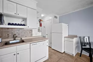 40 Folly Field Rd, Hilton Head Island, SC 29928 - Photo 8