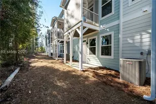423 Parkside Commons, Bluffton, SC 29910 - Photo 8