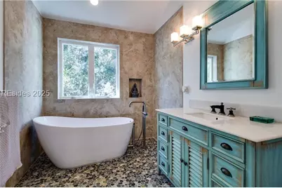 9 Mimosa St, Hilton Head Island, SC 29928 - Photo 10