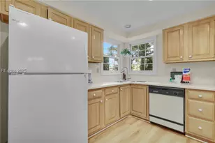 70 Shipyard Dr, Hilton Head Island, SC 29928 - Photo 20