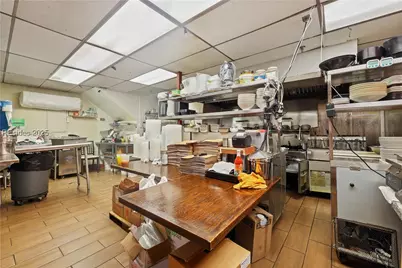 811 William Hilton Parkway, Hilton Head Island, SC 29928 - Photo 20