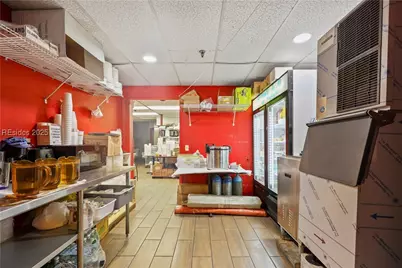 811 William Hilton Parkway, Hilton Head Island, SC 29928 - Photo 18