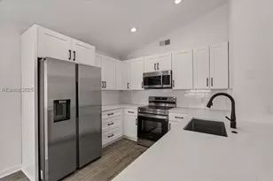 5 Gumtree Rd, Hilton Head Island, SC 29926 - Photo 12