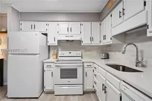 104 Cordillo Pkwy, Hilton Head Island, SC 29928 - Photo 2