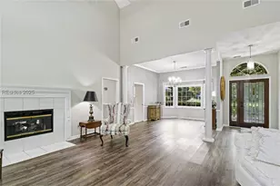 17 Dahlgren Ln, Hilton Head Island, SC 29928 - Photo 4