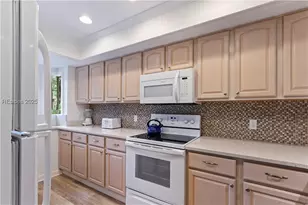 70 Lighthouse Rd, Hilton Head Island, SC 29928 - Photo 36