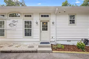 15 Palmetto Beach Dr, Bluffton, SC 29910 - Photo 10