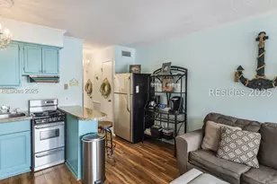 40 Folly Field Rd, Hilton Head Island, SC 29928 - Photo 6