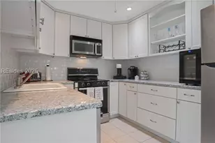 90 Gloucester Rd, Hilton Head Island, SC 29928 - Photo 14