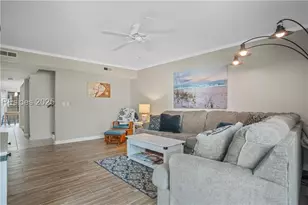 90 Gloucester Rd, Hilton Head Island, SC 29928 - Photo 10