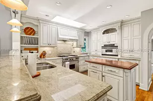 7 Oakman Branch Rd, Hilton Head Island, SC 29928 - Photo 12