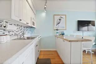 40 Folly Field Rd, Hilton Head Island, SC 29928 - Photo 14