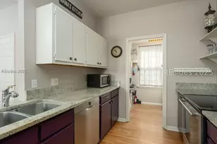 35 Cobblestone Ct, Hilton Head Island, SC 29928 - Photo 6