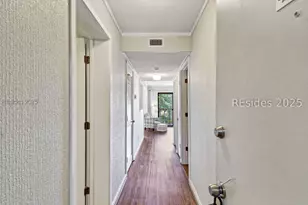 40 Folly Field Rd, Hilton Head Island, SC 29928 - Photo 2