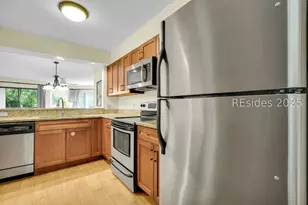 200 Colonnade Dr, Hilton Head Island, SC 29928 - Photo 18