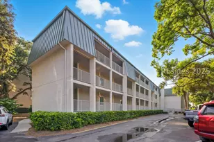 15 S Forest Beach Dr, Hilton Head Island, SC 29928 - Photo 4