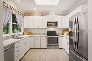 10 Plantation Homes Dr, Daufuskie Island, SC 29915 - Photo 10