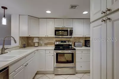 18 Lighthouse Road #470, Hilton Head Island, SC 29928 - Photo 6