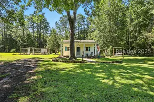 207 Goethe Hill Rd, Beaufort, SC 29906 - Photo 2