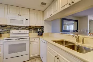 9 Harbourside Ln, Hilton Head Island, SC 29928 - Photo 8