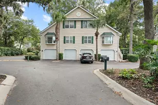 12 Brittany Pl Dr, Hilton Head Island, SC 29928 - Photo 2