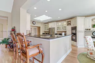 21 Strawberry Hill Rd, Hilton Head Island, SC 29928 - Photo 12