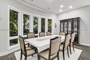 33 N Port Royal Dr, Hilton Head Island, SC 29928 - Photo 16